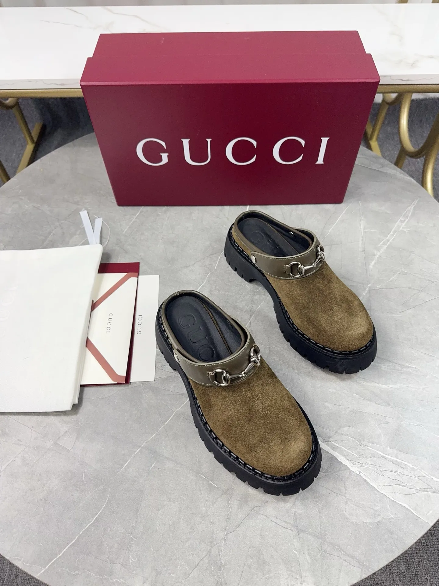 p500🐮🐮Gucci2024 new model, double GG groove thick-soled Loaf platform shoes. The original version is made 1:1. Super beautiful quality, classic model at the counter. ❶Upper: original frosted cowhide ❷Inner lining: water-dyed cowhide ❸Feet: water-dyed cowhide ❹Outsole: ultra-light original sole ❺thick sole heightening: 3.5cn ❻Packing: original packaging ❼Number: Women's 35-42 (41 42 customized, non-returnable) Men's model: 38-46 (45, 46 customized, non-returnable)